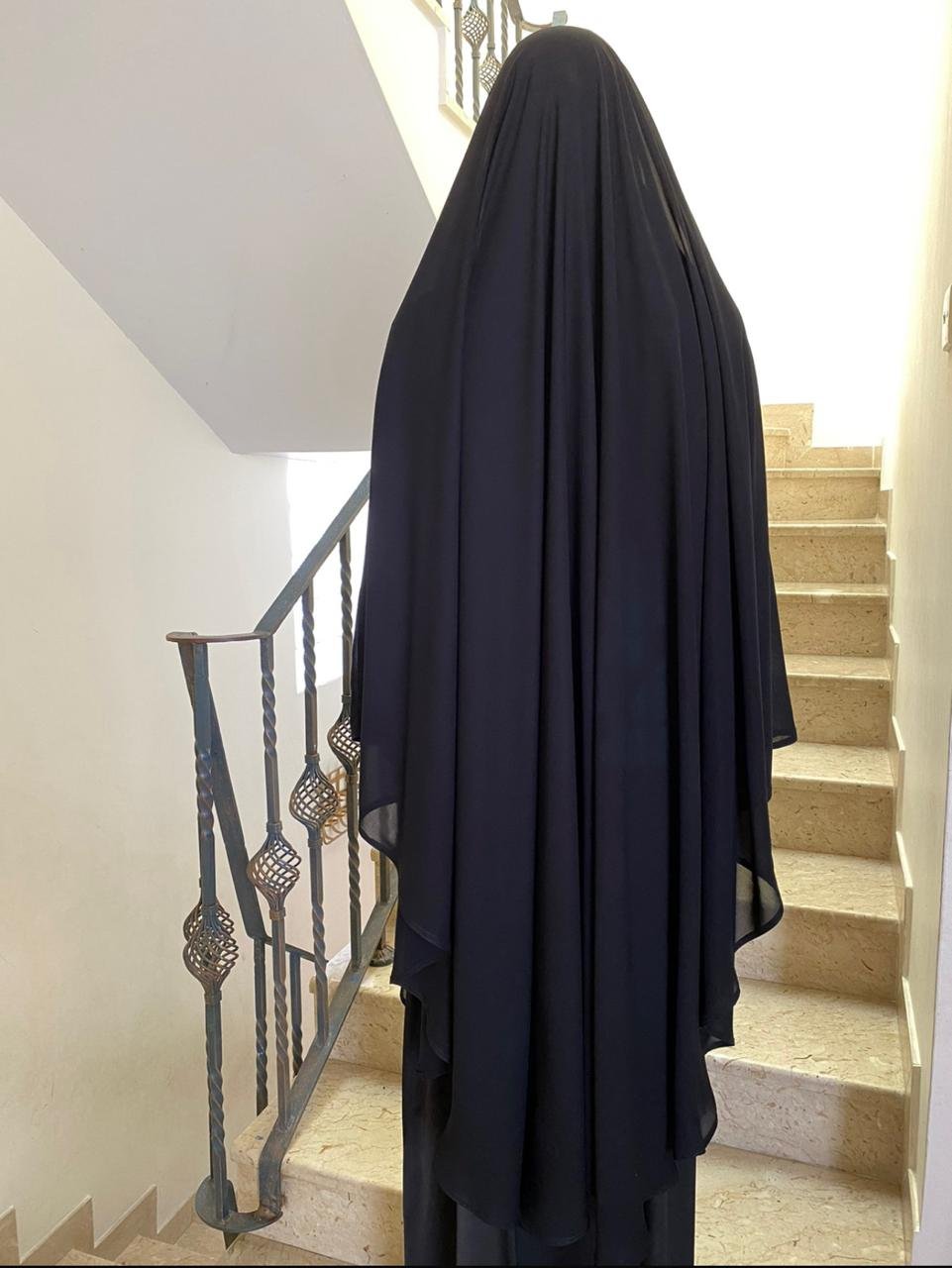 Khimaar - Closed - Image 2